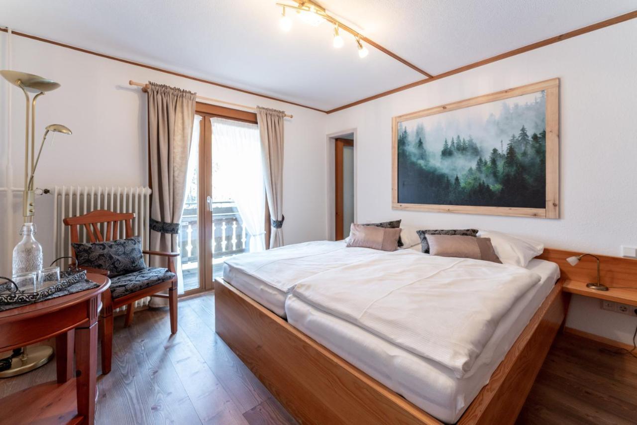 Hoehengasthaus Kolmenhof An Der Donauquelle Furtwangen Dış mekan fotoğraf