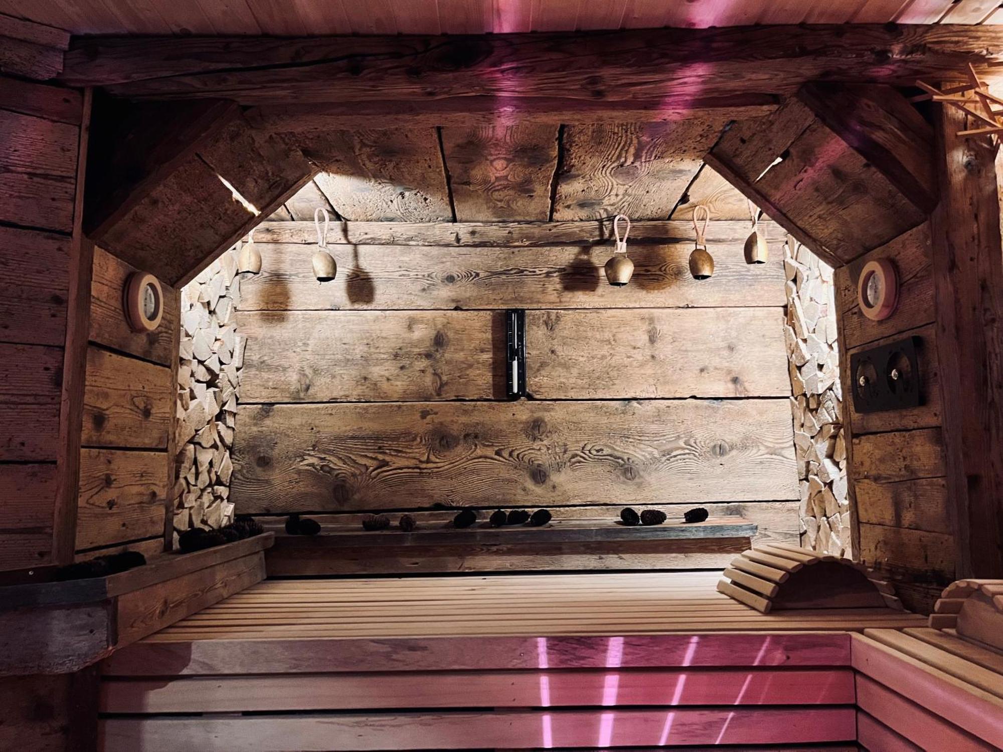 Hoehengasthaus Kolmenhof An Der Donauquelle Furtwangen Dış mekan fotoğraf