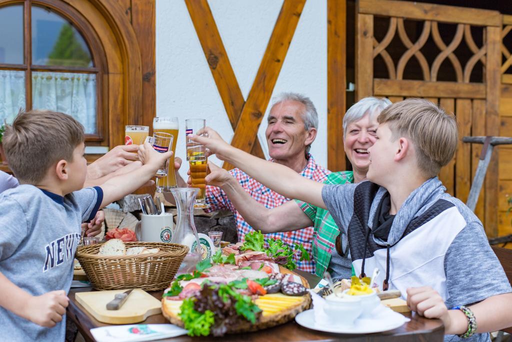 Hoehengasthaus Kolmenhof An Der Donauquelle Furtwangen Dış mekan fotoğraf